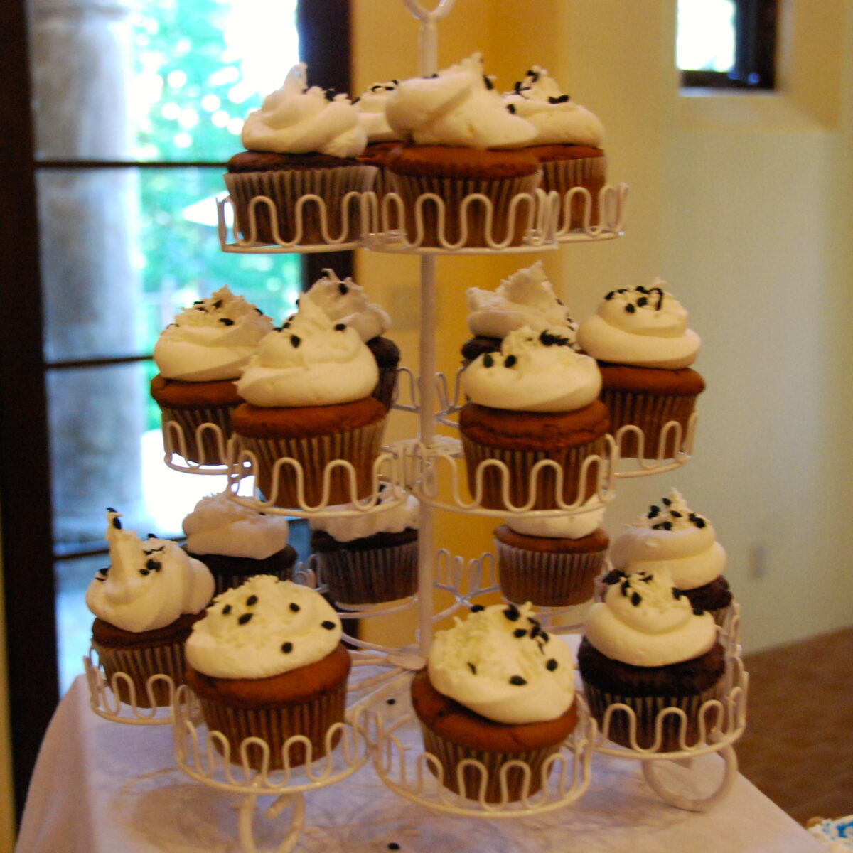 HOW TO THROW A GREAT GRADUATION PARTY