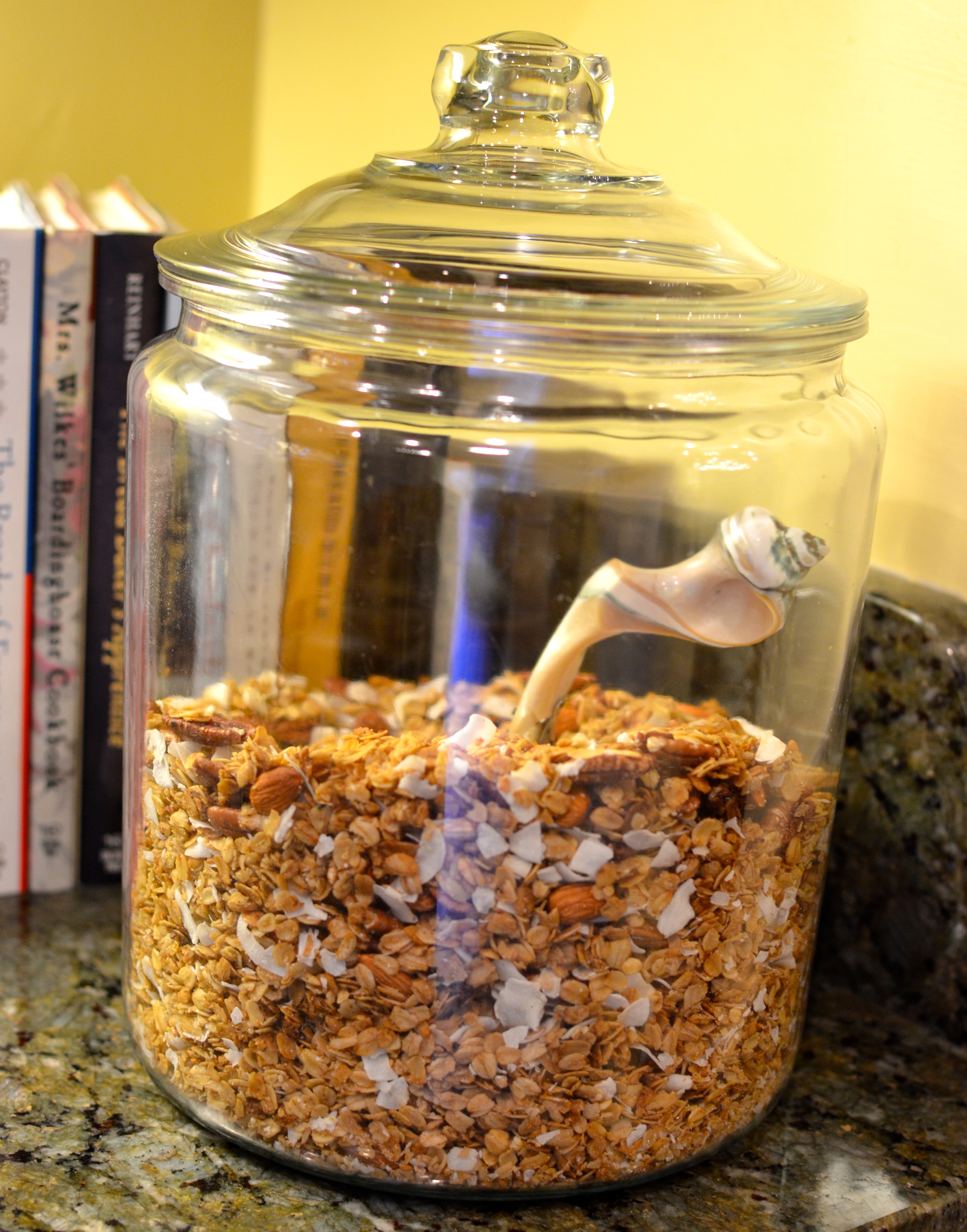 THE VERY BEST HOMEMADE GRANOLA RECIPE | Recipe By…