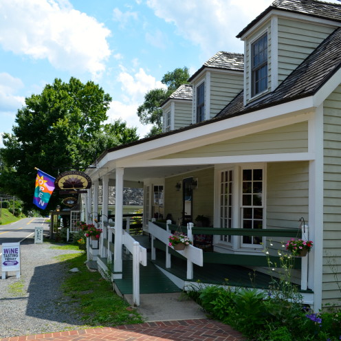 A VISIT TO THE UBER CHARMING VILLAGE OF LITTLE WASHINGTON VIRGINIA | Wine Loves Chocolate | www.AfterOrangeCounty.com