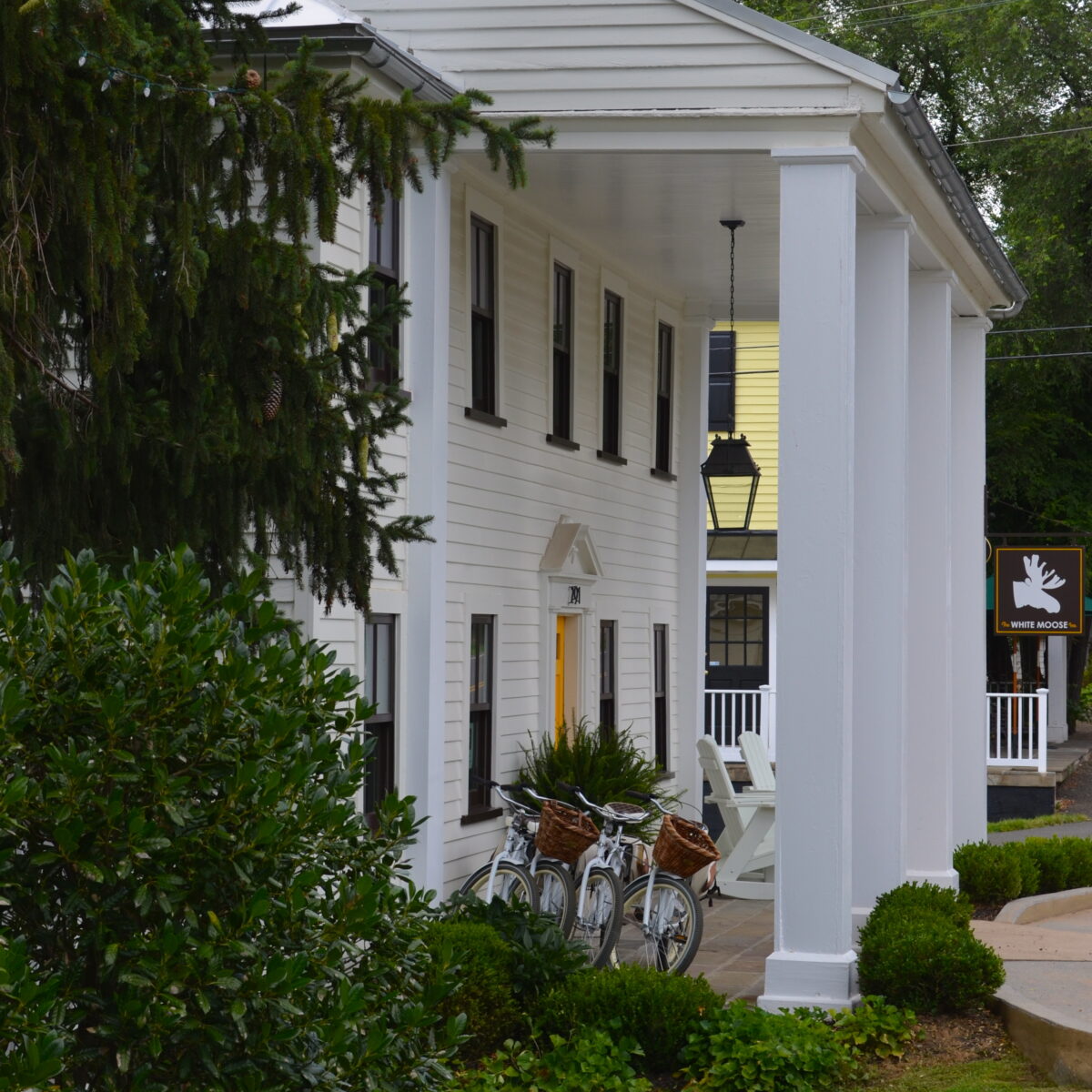 A VISIT TO UBER CHARMING LITTLE WASHINGTON