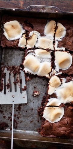 20 WAYS TO CELEBRATE NATIONAL S'MORES DAY | www.AfterOrangeCounty.com | S'mores Brownies from Williams Sanoma