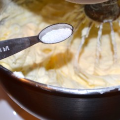 PUMPKIN CUPCAKES WITH MAPLE CREAM CHEESE FROSTING | Recipe @ www.AfterOrangeCounty.com
