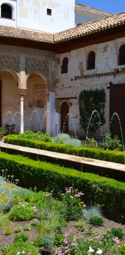 COME WITH ME TO THE FANTASYLAND OF A SULTAN | The #PALACIO DEL #GENERALIFE | The leisure place for the Kings of #Granada, #Spain | www.AfterOrangeCounty.com