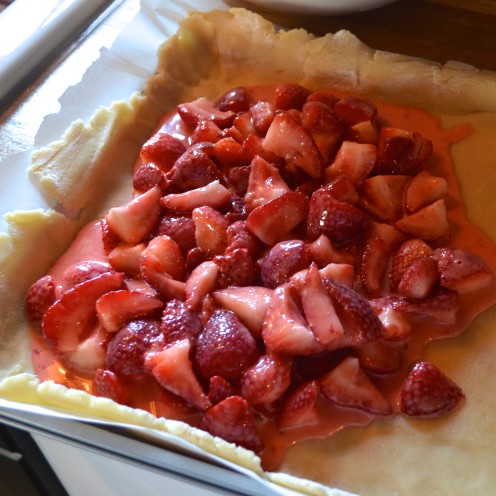FRESH STRAWBERRY SLAB PIE RECIPE | #Strawberry #Pie | www.AfterOrangeCounty.com