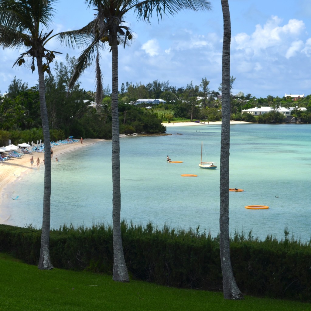 THE BEAUTIFUL HOMES  HOTELS BEACHES BERMUDA