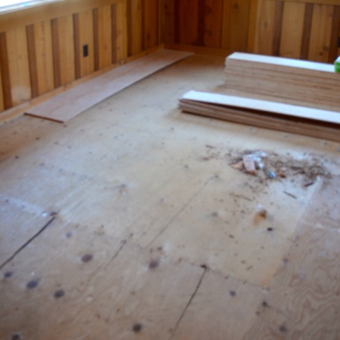HOW TO CREATE BEAUTIFUL PLANK FLOORING OUT OF PLYWOOD | A tutorial by After Orange County | #Plank #WoodFlooring | www.AfterOrangeCounty.com