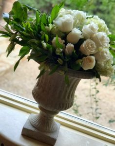 AMAZING DIY WEDDING FLOWERS ON A BUDGET | www.AfterOrangeCounty.com