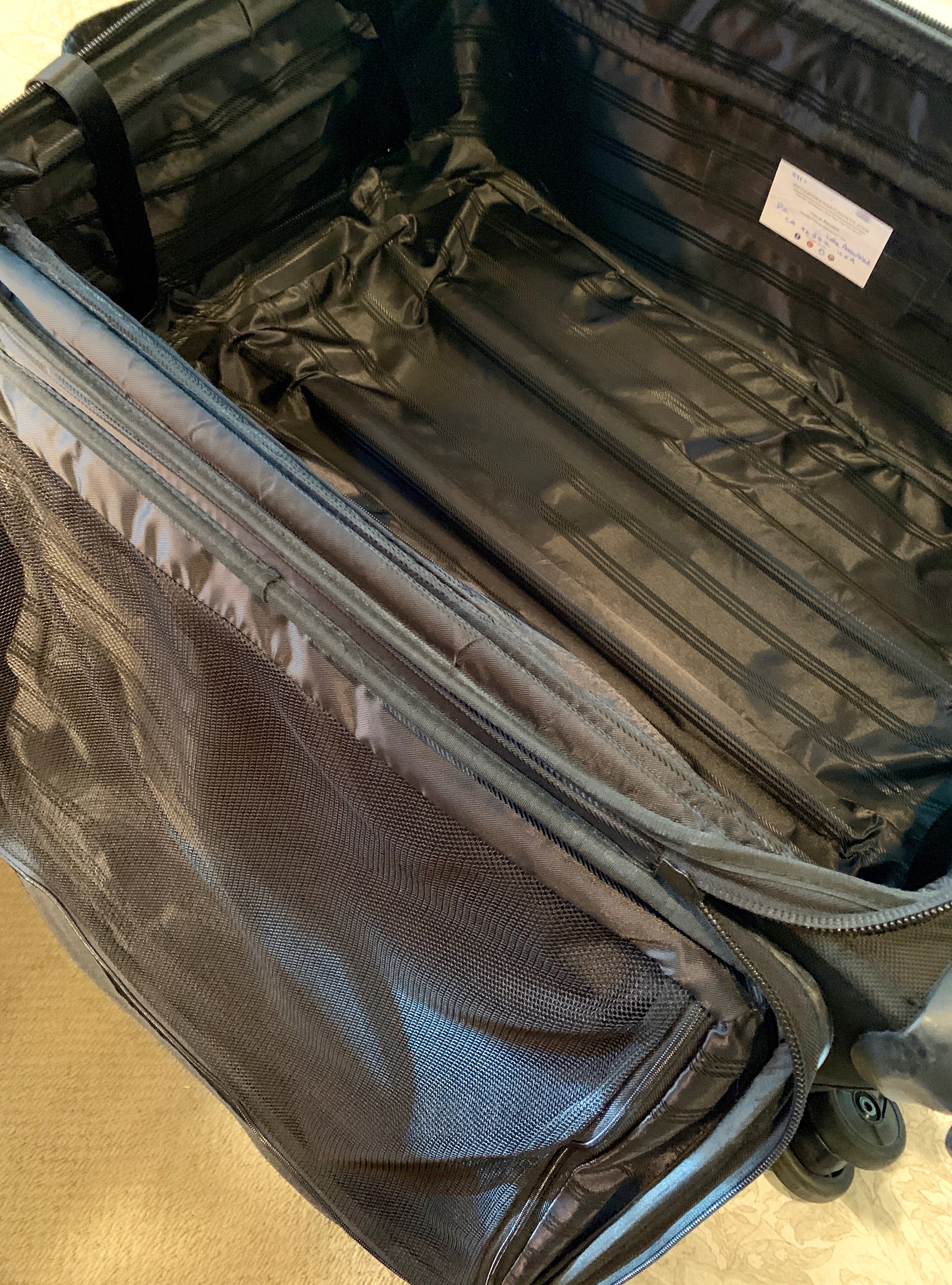 HOW TO PACK YOUR SUITCASE LIKE A PRO