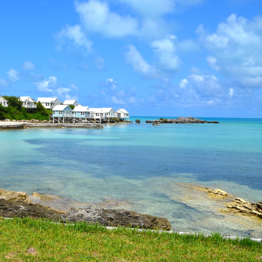 THE BEAUTIFUL HOMES, HOTELS & BEACHES OF BERMUDA