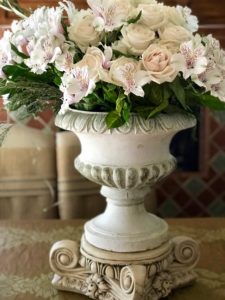 AMAZING DIY WEDDING FLOWERS ON A BUDGET | www.AfterOrangeCounty.com